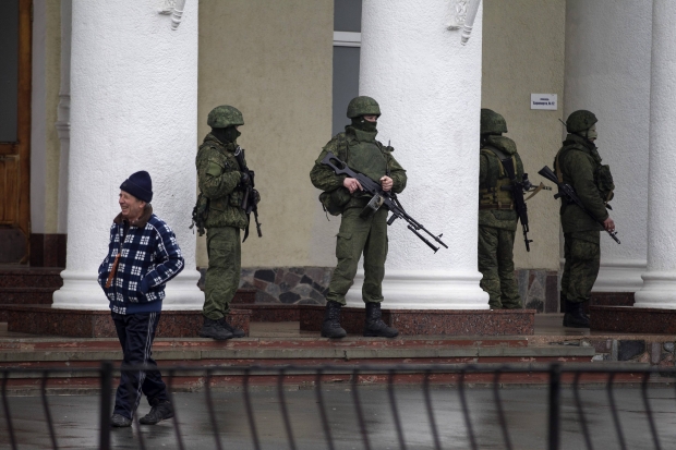Как российские войска захватили Крым 27 февраля 2014 года. Цитаты российских военных и местных предателей 03 Как российские войска захватили Крым 27 февраля 2014 года. Цитаты российских военных и местных предателей 03